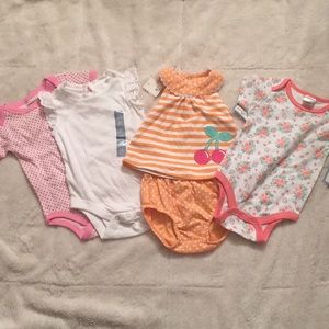 Baby girl NWT bundle-floral, frills, polka dots 🍒